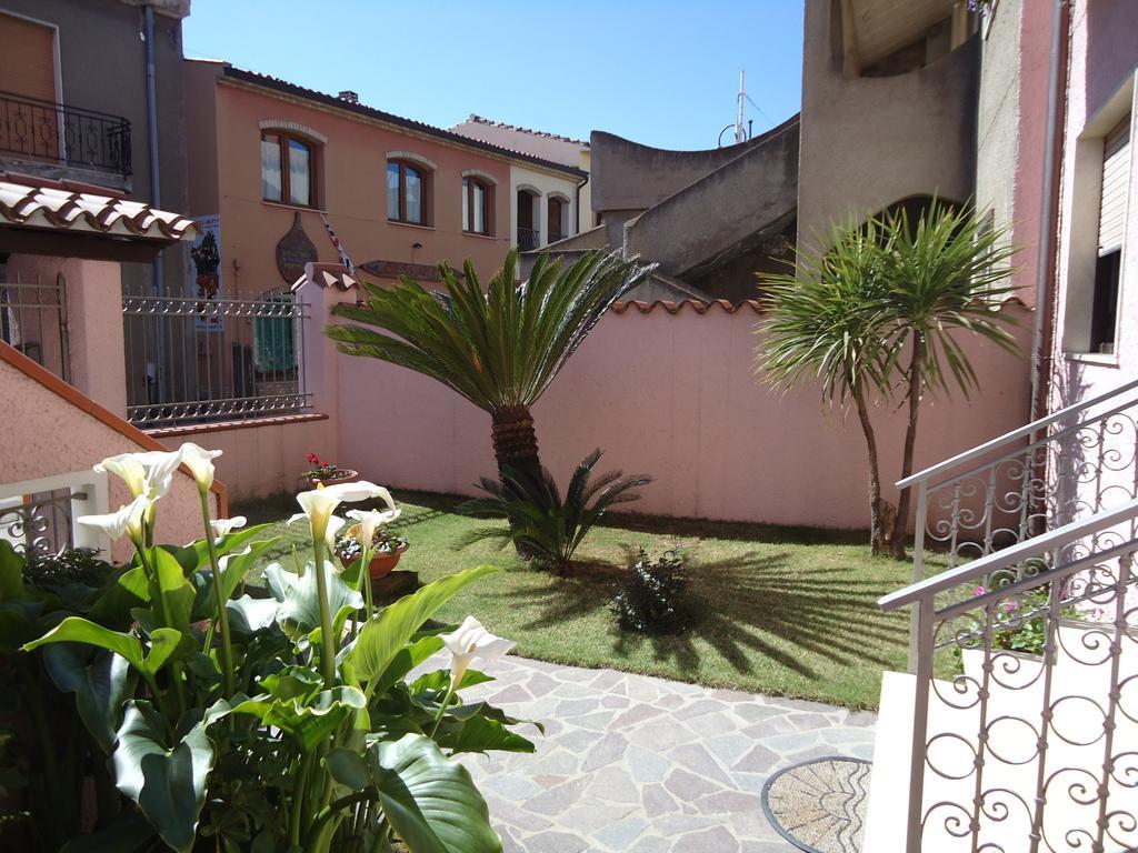 B&B L'Aurora Pula Extérieur photo